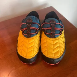 New Balance Men's Caravan Moc V2 Slip-On Comfort Shoes Quilted Yellow Blue SZ 8