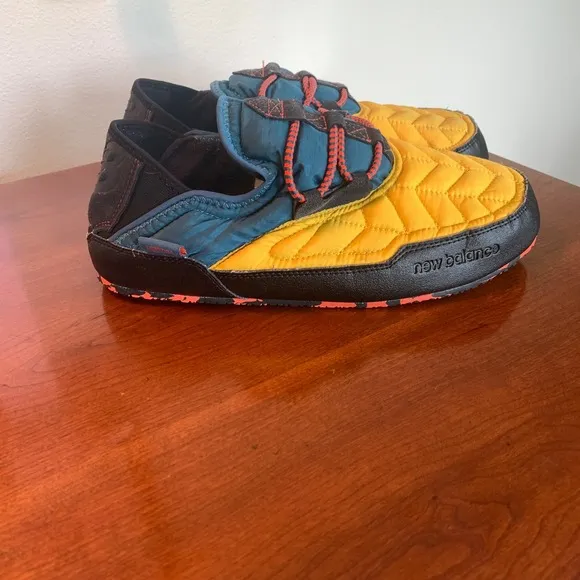 New Balance Men's Caravan Moc V2 Slip-On Comfort Shoes Quilted Yellow Blue SZ 8