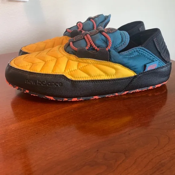 New Balance Men's Caravan Moc V2 Slip-On Comfort Shoes Quilted Yellow Blue SZ 8
