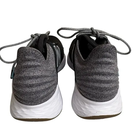 New Balance sz 8 Wide Black Gray Women Fresh Foam Roav Running Athletic Sneaker