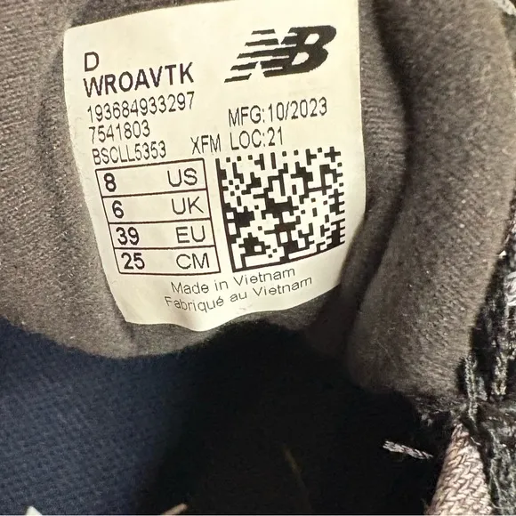 New Balance sz 8 Wide Black Gray Women Fresh Foam Roav Running Athletic Sneaker