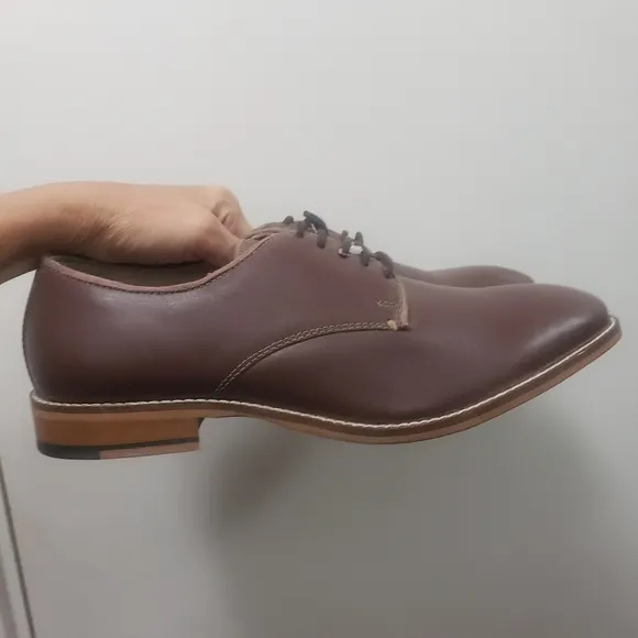 NEW Banana Republic Brown Leather Lace-up Oxfords Derbys size 9