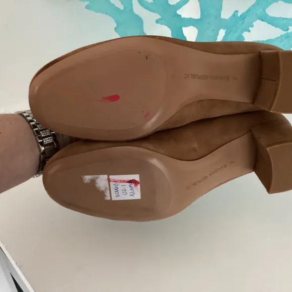 NEW Banana Republic Womens Tan Suede Block Heels Pumps Sz 7 Round Toe Career