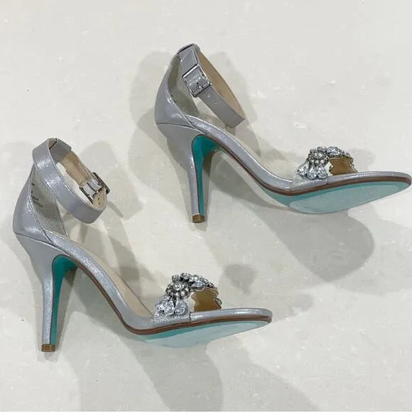 NEW Blue by Betsey Johnson Erin Stiletto Heels Rhinestone Toe Strap Silver 7
