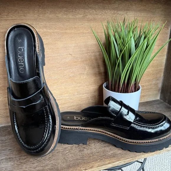 NEW Bueno Black Patent Amber Women's Open Back Clog