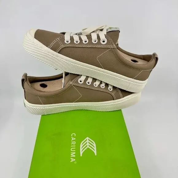 NEW Cariuma Oca Low Pantone Canvas Contrast Thread Sneakers Burnt Sand W7.5/M6
