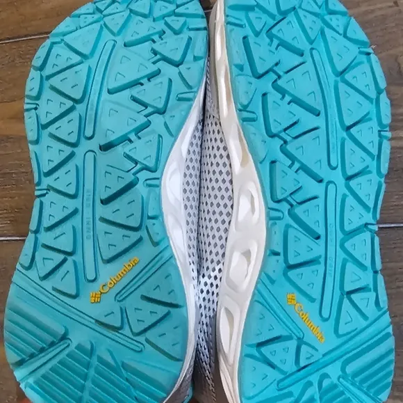 New Columbia Gray and Teal Athletic Shoes