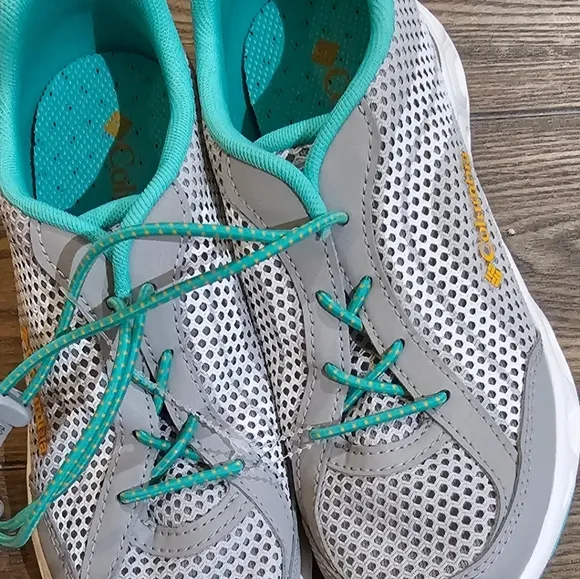 New Columbia Gray and Teal Athletic Shoes