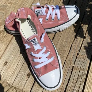 NEW Converse All Stars. Peachy pink. Slip on. Size 9. Canvas.