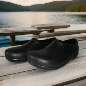 New Crocs Adult On the Clock Clogs Slip Resistant Work Shoes Slip Ons 8M, 10W