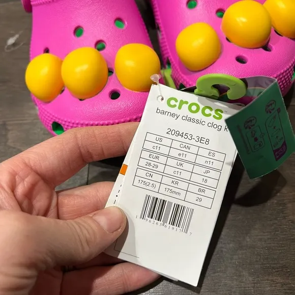 New CROCS  c11 Barney “I Love You, You Love Me” Limited Edition Classic Clogs