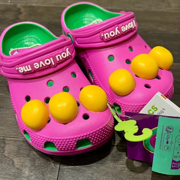 New CROCS  c11 Barney “I Love You, You Love Me” Limited Edition Classic Clogs