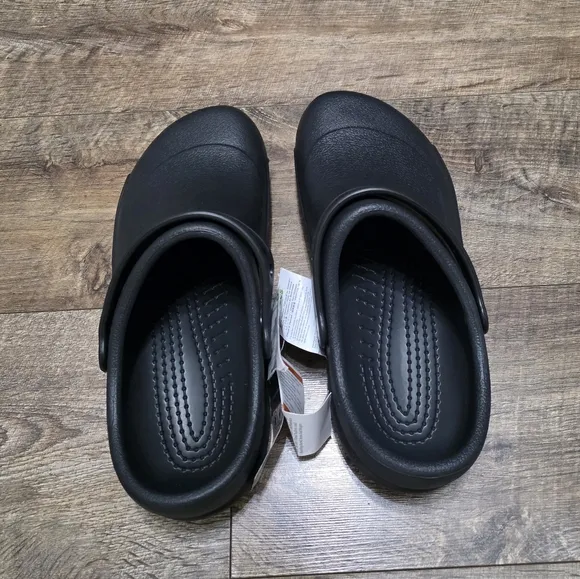 New Crocs Sandals Black Slip-On Clogs Men Size 11