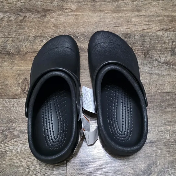 New Crocs Sandals Black Slip-On Clogs Men Size 11