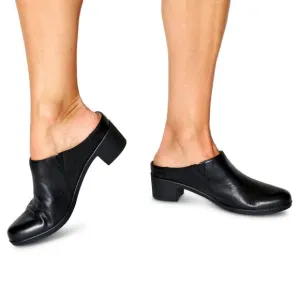 NEW Dansko Carrie Clogs - Nubuck For Women in black 563