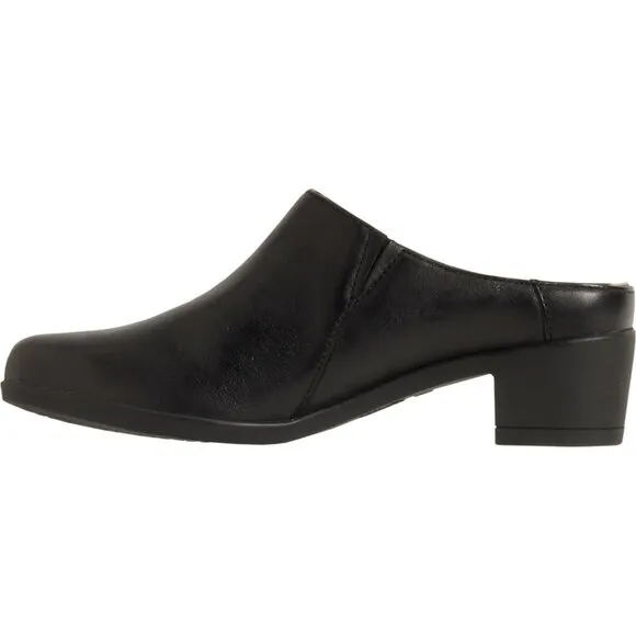 NEW Dansko Carrie Clogs - Nubuck For Women in black 563