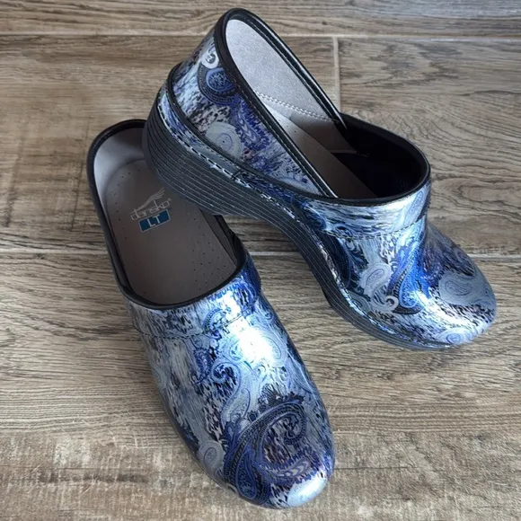 New! {Dansko} LT PRO Silver/Blue Paisley Leather Clogs | sz 42 / 11