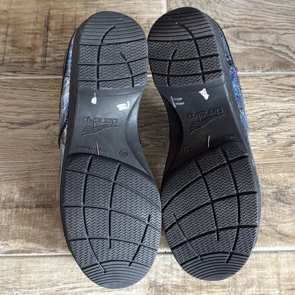 New! {Dansko} LT PRO Silver/Blue Paisley Leather Clogs | sz 42 / 11