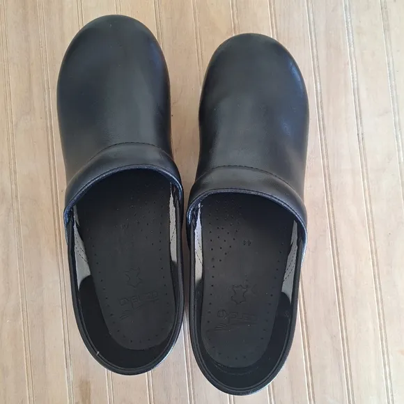 NEW Dansko Women's‎ Professional Clog, Black Leather Slip On EU 44