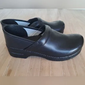 NEW Dansko Women's‎ Professional Clog, Black Leather Slip On EU 44
