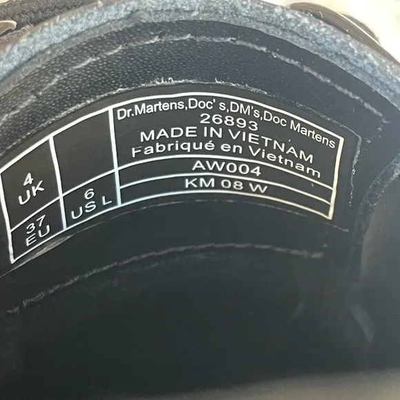 New Dr. Martens 26893 Black Patent Leather Oxfords Women’s Size 6