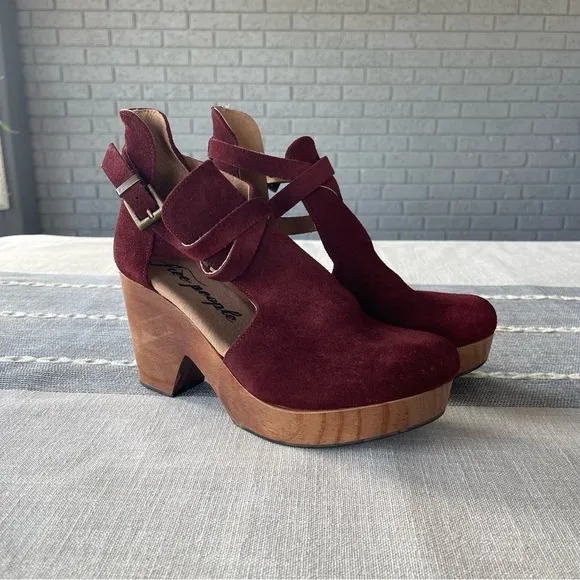 New Free People Cedar Clogs in Merlot Red Size 8 EU 38