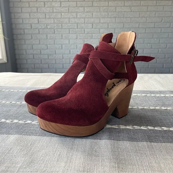 New Free People Cedar Clogs in Merlot Red Size 8 EU 38