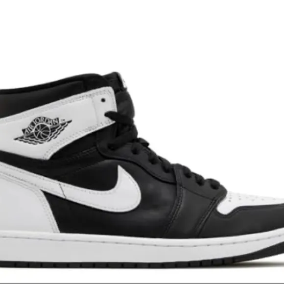NEW- in BOX- Air Jordan 1 Retro High OG Black and White Men's Sneakers