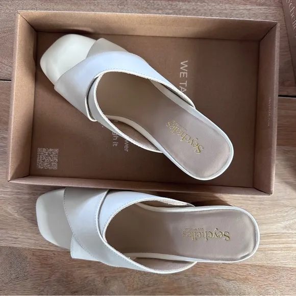 New in Box Seychelles Block Heels