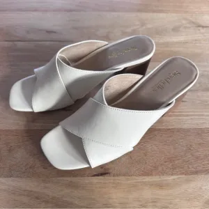 New in Box Seychelles Block Heels
