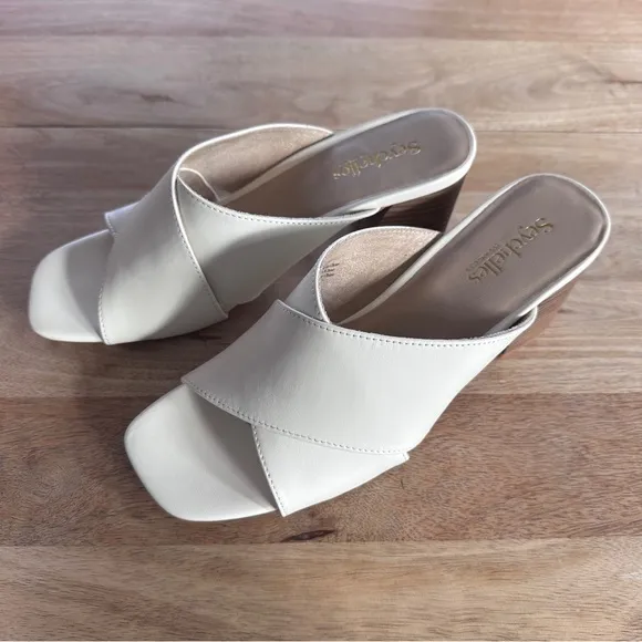 New in Box Seychelles Block Heels
