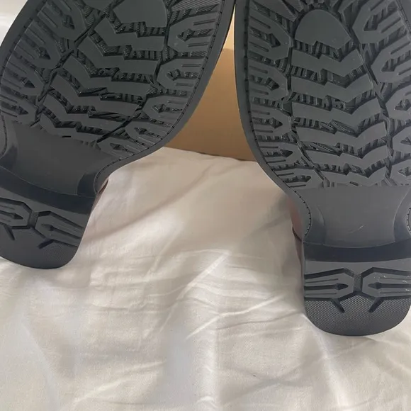 New in the box Arkbird boots