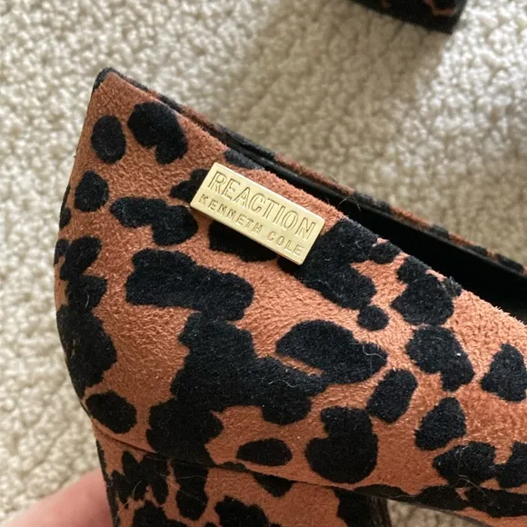 NEW Kenneth Cole Animal Print Block Heels Pumps Women’s Size 8 Ortholite NWOB