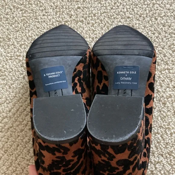 NEW Kenneth Cole Animal Print Block Heels Pumps Women’s Size 8 Ortholite NWOB