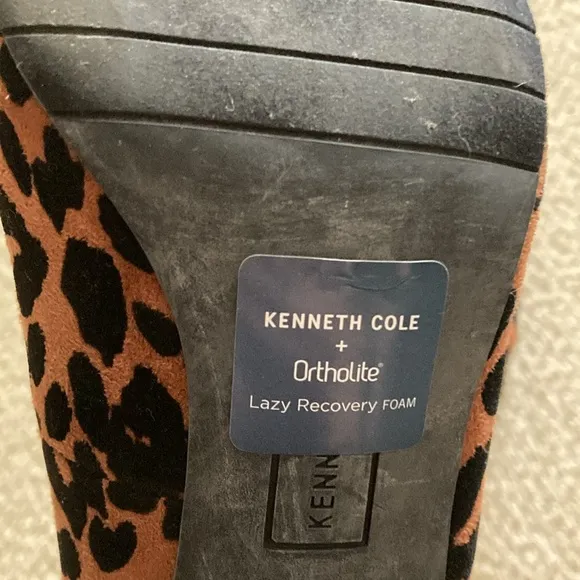 NEW Kenneth Cole Animal Print Block Heels Pumps Women’s Size 8 Ortholite NWOB