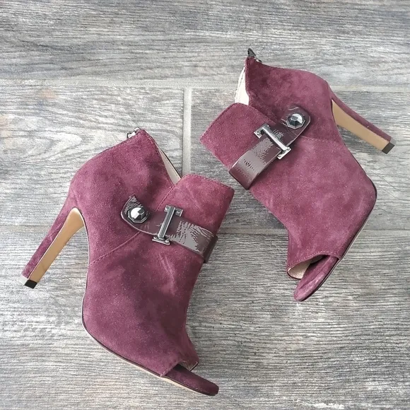 NEW Louise Et Cie Lander Burgundy Ankle Boot