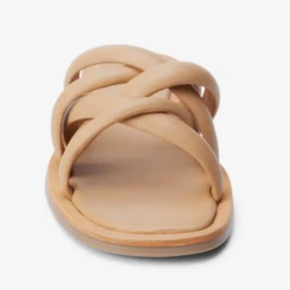 new Matisse Roy Flat Sandals. New in box.   253