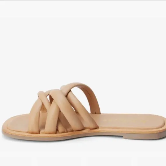new Matisse Roy Flat Sandals. New in box.   253