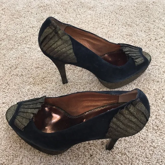 New! Poetic Licence 9M Egyptian princess heels.
