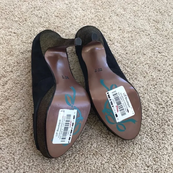 New! Poetic Licence 9M Egyptian princess heels.