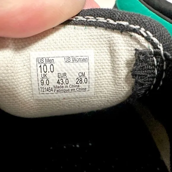 *NEW* RARE Vans Slip On Sneaker