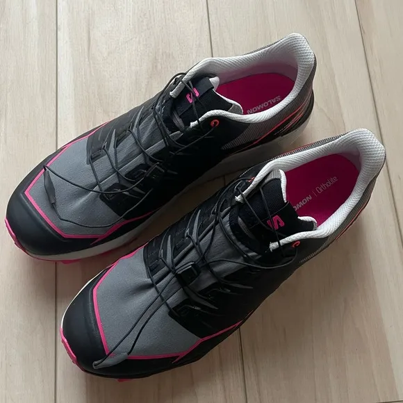 NEW Salomon Thundercross Trail Running Shoes Black/Grey Pink Accents