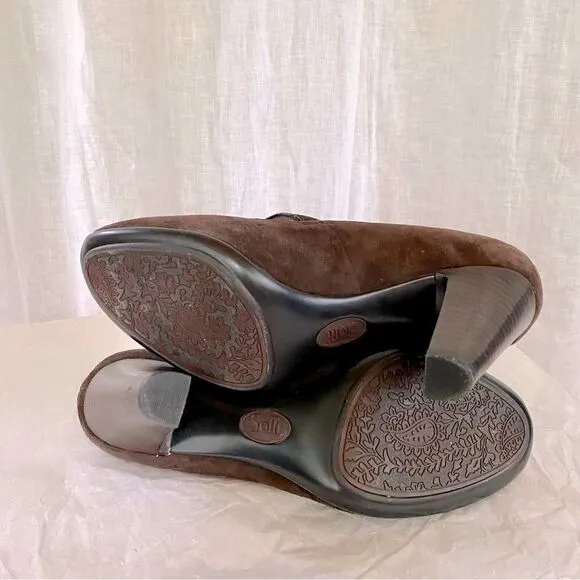 NEW Sofft Brown Suede Mary Jane Heels