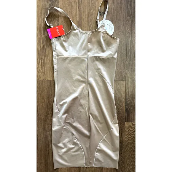 New SPANX SmartGrip Open-Bust Full Foundation Slip Size XS