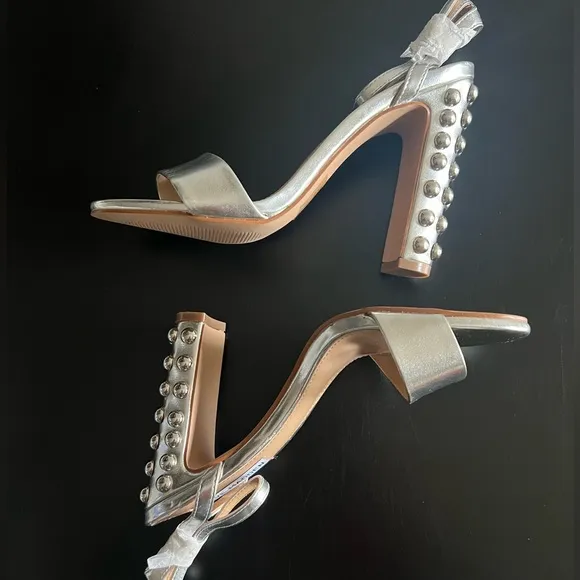 NEW STEVE MADDED ARIANNA SILVER STUDDED BLOCK HEEL SANDAL/HEELS
