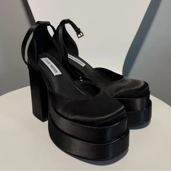 New Steve Madden Charlize Platform Heels