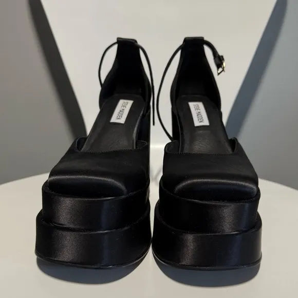 New Steve Madden Charlize Platform Heels