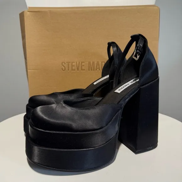 New Steve Madden Charlize Platform Heels