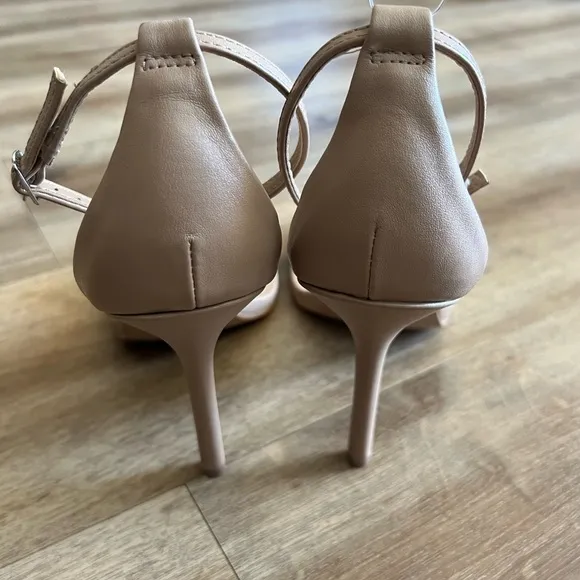 NEW Steve Madden Shaye Sandal Heels
