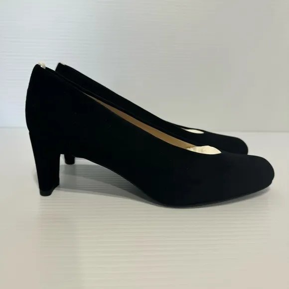 New Stuart Weitzman Chicpump Black Suede Square Toes Heels Size 8